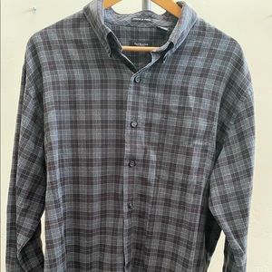 Van Heusen men’s long sleeve button down shirt with button down collar size XL